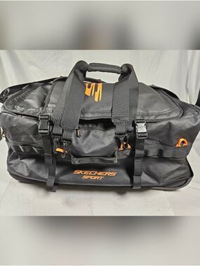 NWOT Skechers Sport 65 L Rolling Duffle / Backpack With Trolley Handle